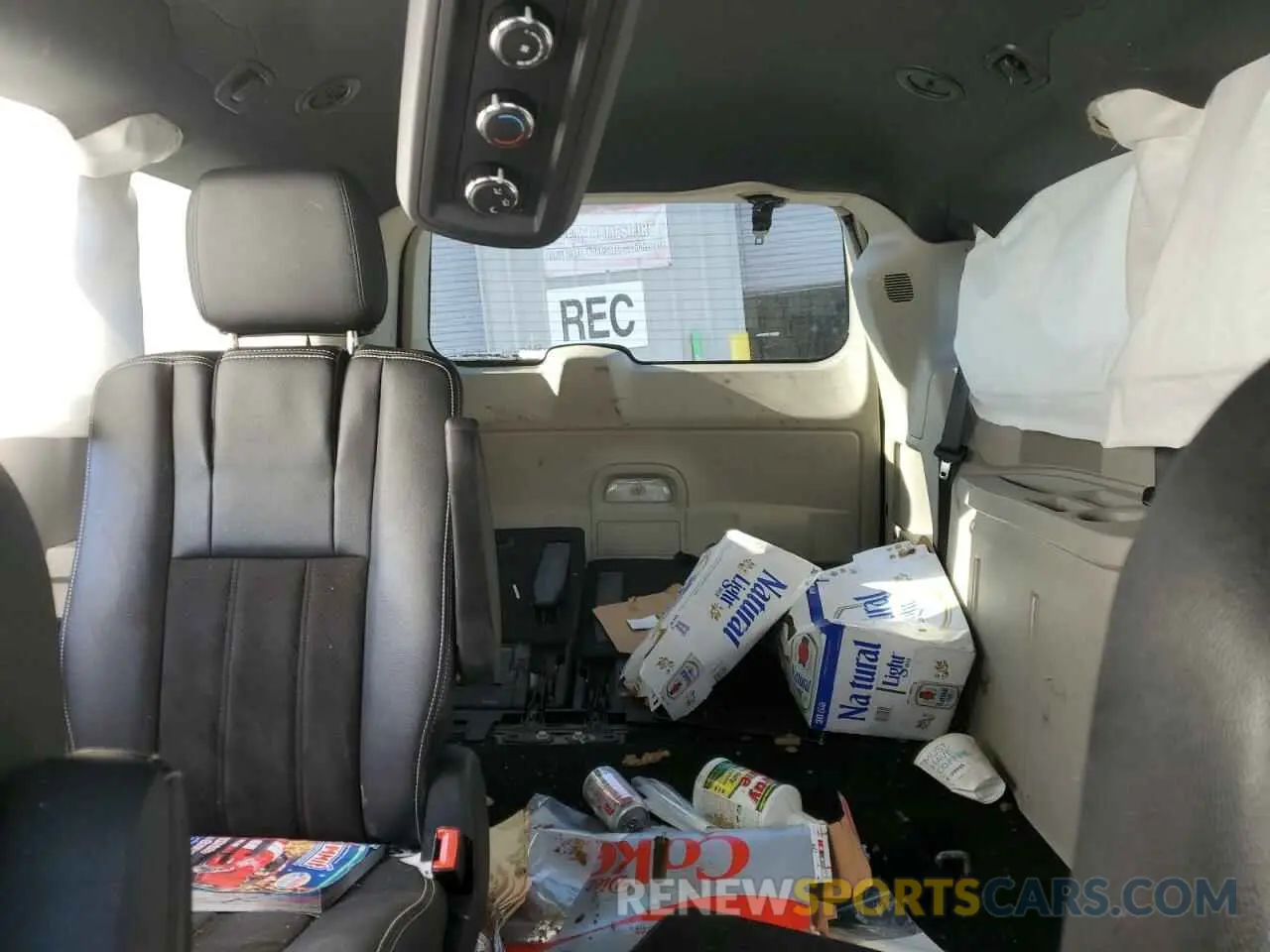 10 Фотография поврежденного автомобиля 2C4RDGCG9KR563974 DODGE CARAVAN 2019