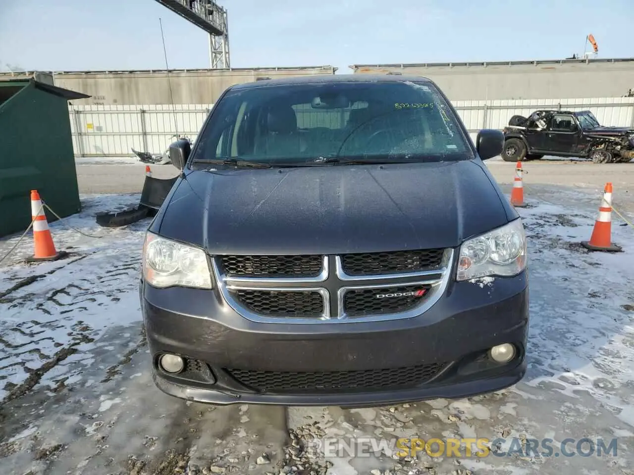 5 Photograph of a damaged car 2C4RDGCG9KR693883 DODGE CARAVAN 2019