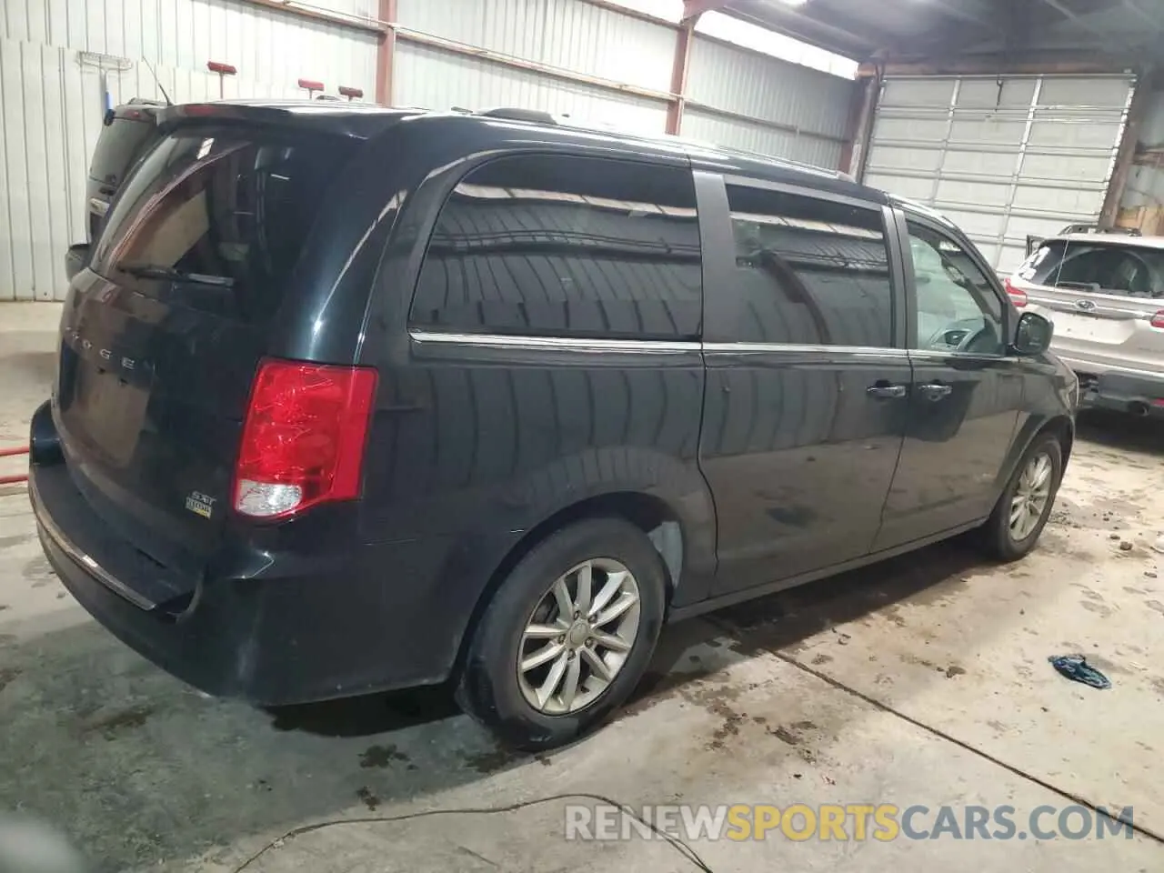 3 Photograph of a damaged car 2C4RDGCG9KR712187 DODGE CARAVAN 2019