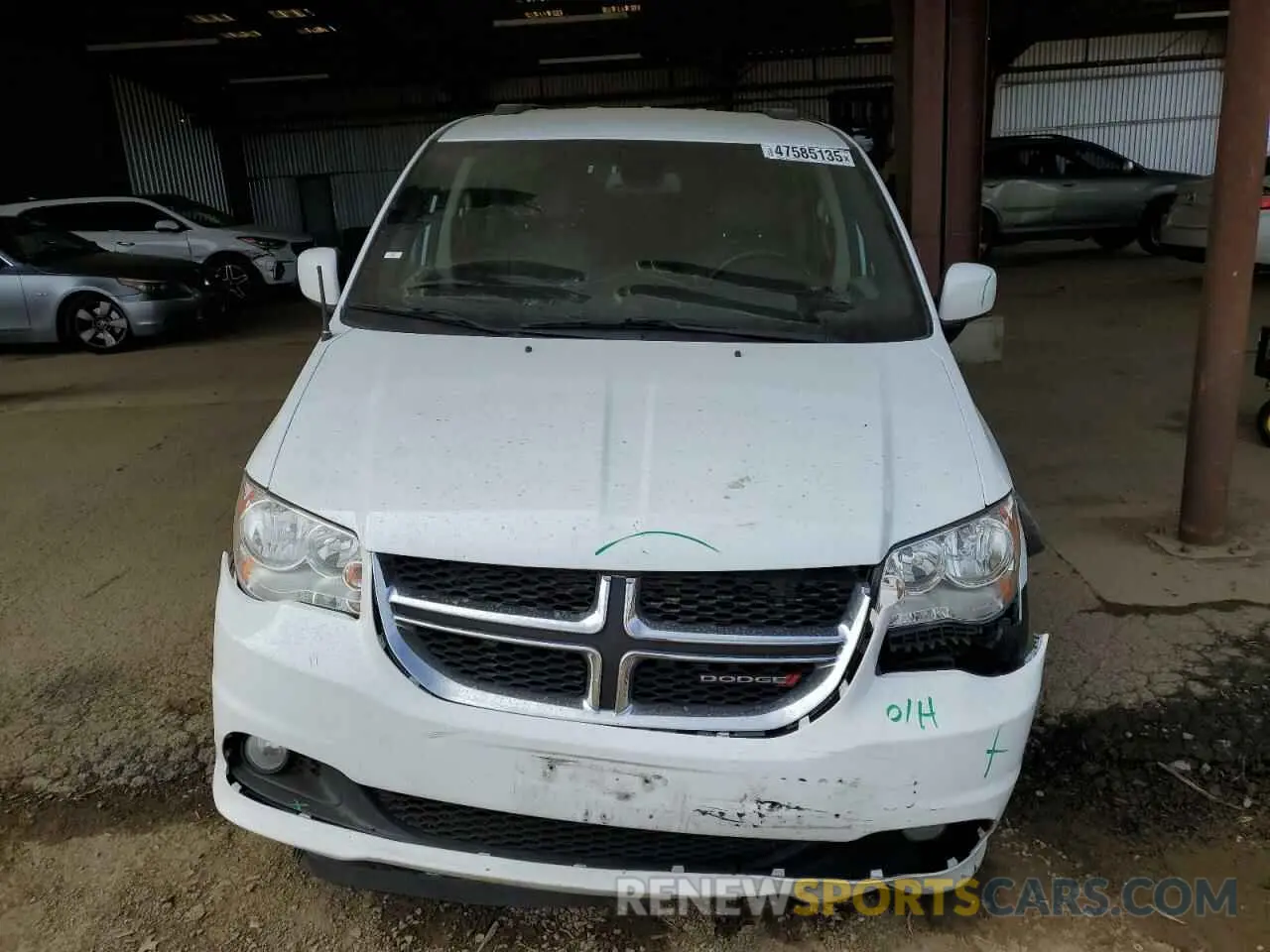 5 Photograph of a damaged car 2C4RDGCG9KR800592 DODGE CARAVAN 2019