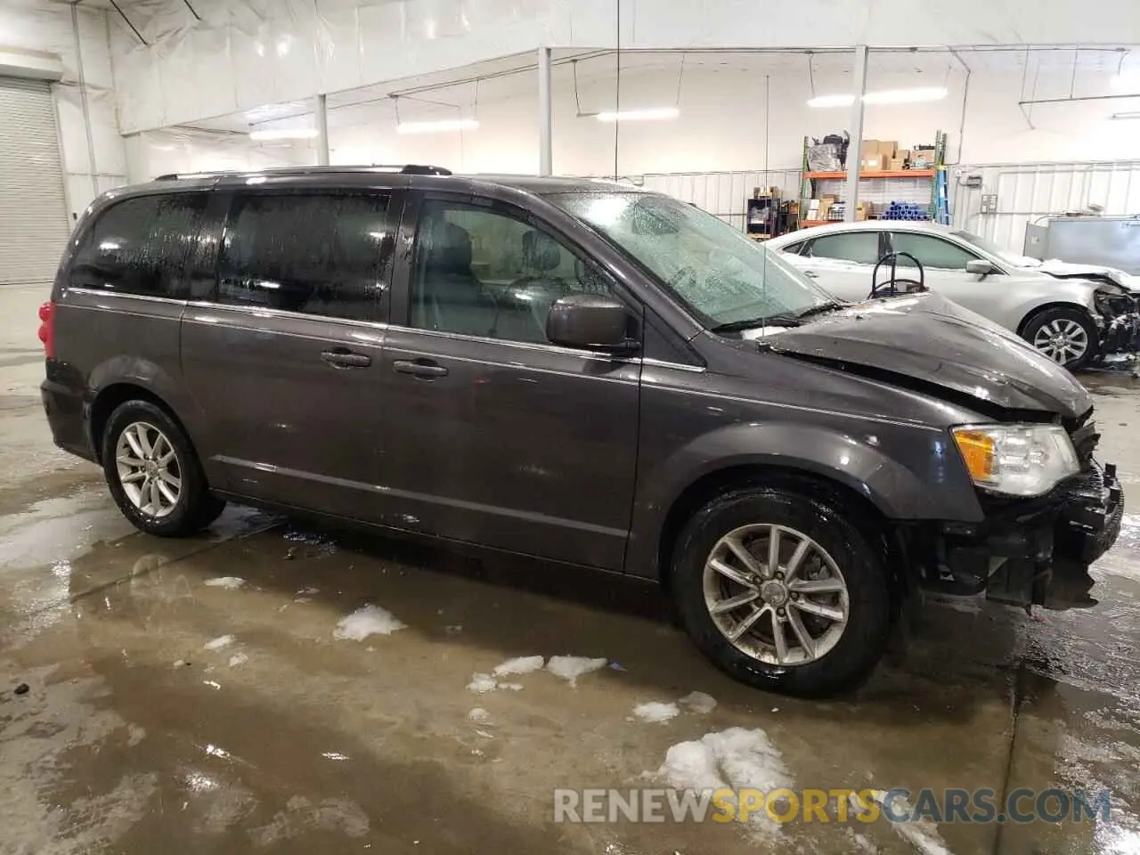 4 Photograph of a damaged car 2C4RDGCGXKR782393 DODGE CARAVAN 2019