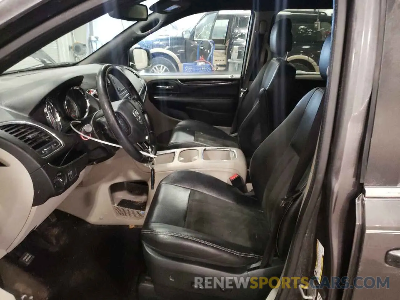 7 Photograph of a damaged car 2C4RDGCGXKR782393 DODGE CARAVAN 2019