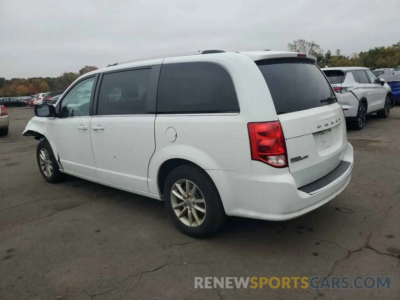 2 Photograph of a damaged car 2C4RDGCGXKR789554 DODGE CARAVAN 2019