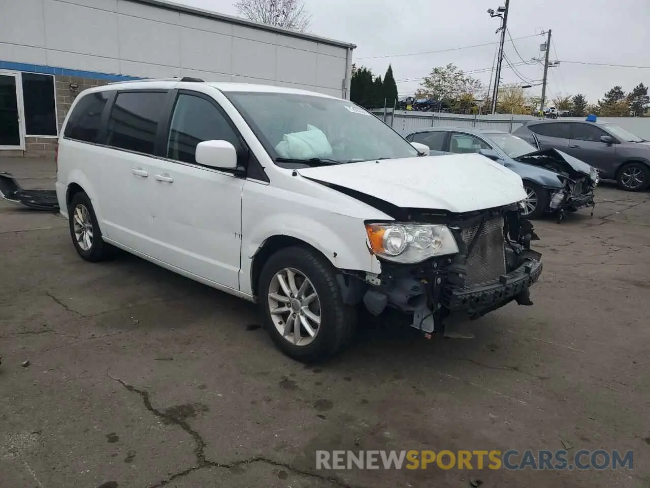 4 Photograph of a damaged car 2C4RDGCGXKR789554 DODGE CARAVAN 2019