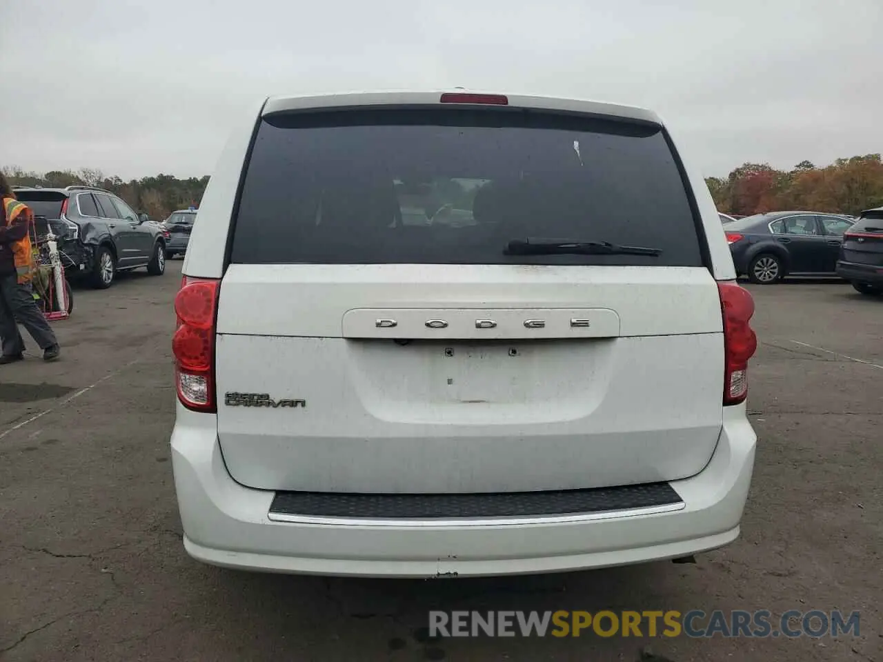 6 Photograph of a damaged car 2C4RDGCGXKR789554 DODGE CARAVAN 2019