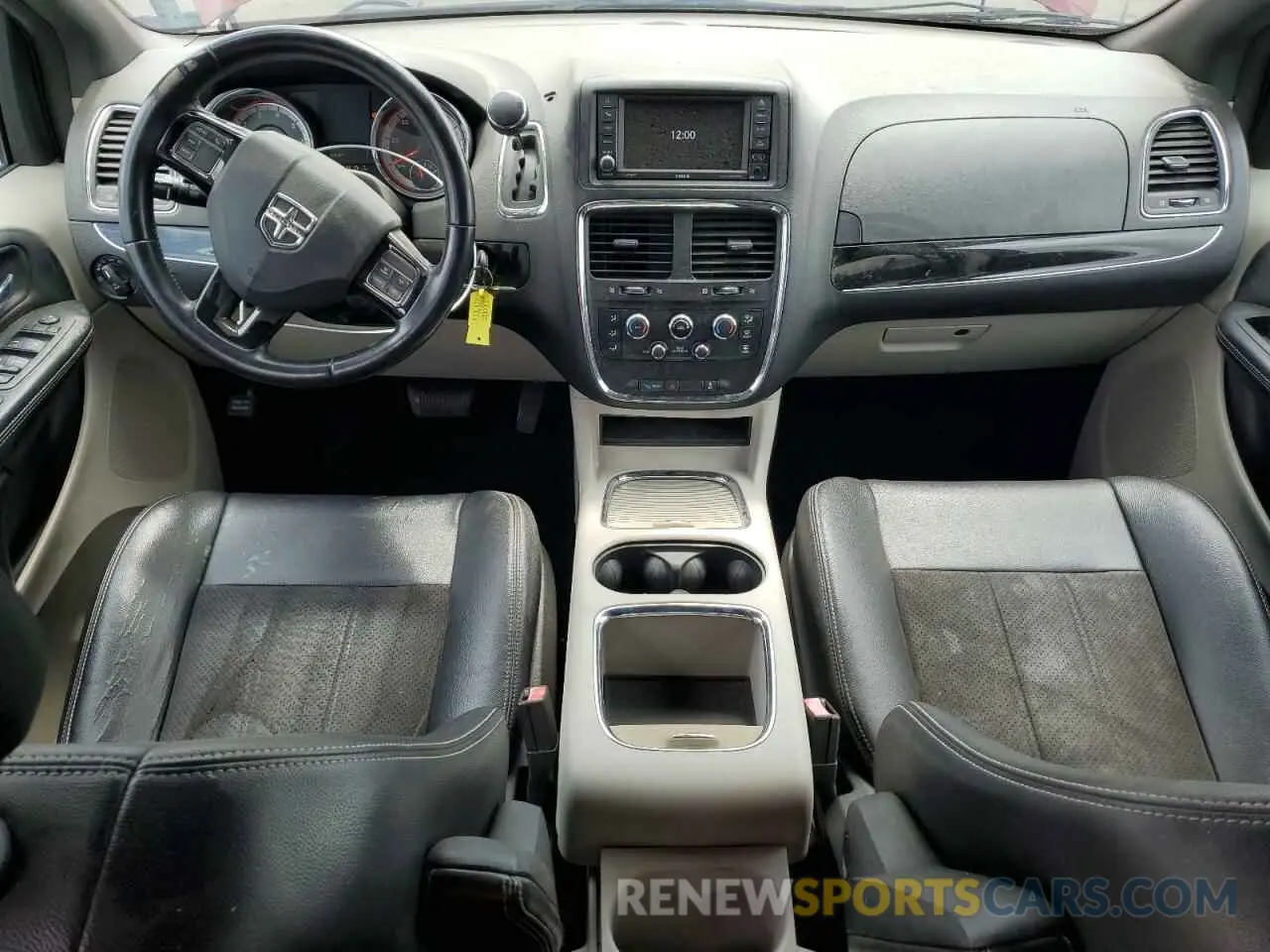 8 Photograph of a damaged car 2C4RDGCGXKR807759 DODGE CARAVAN 2019
