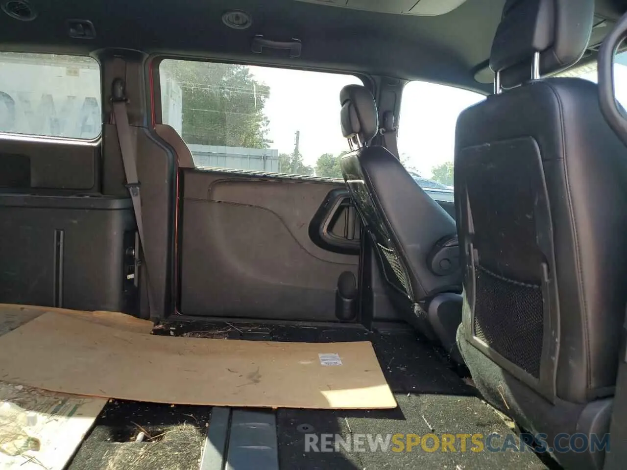 11 Photograph of a damaged car 2C4RDGEG0KR711099 DODGE CARAVAN 2019