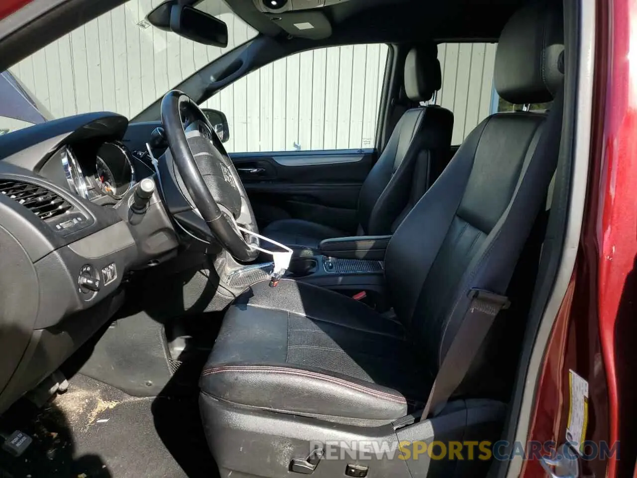 7 Photograph of a damaged car 2C4RDGEG0KR711099 DODGE CARAVAN 2019