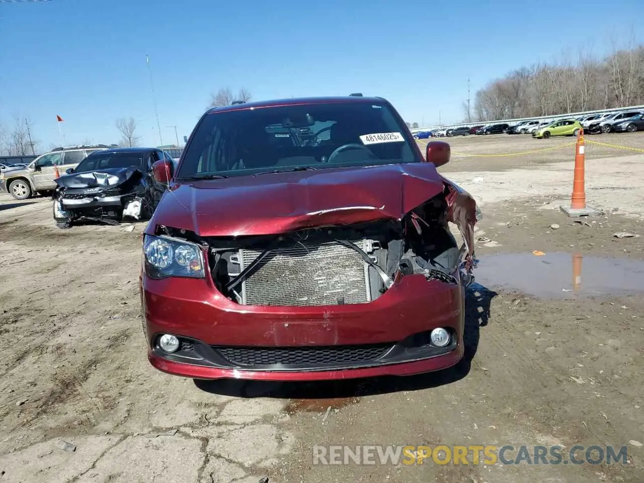 5 Photograph of a damaged car 2C4RDGEG0KR743020 DODGE CARAVAN 2019