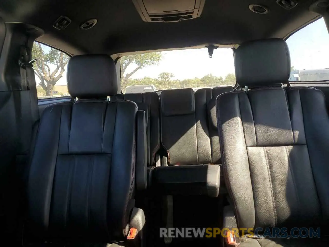 10 Photograph of a damaged car 2C4RDGEG1KR529332 DODGE CARAVAN 2019