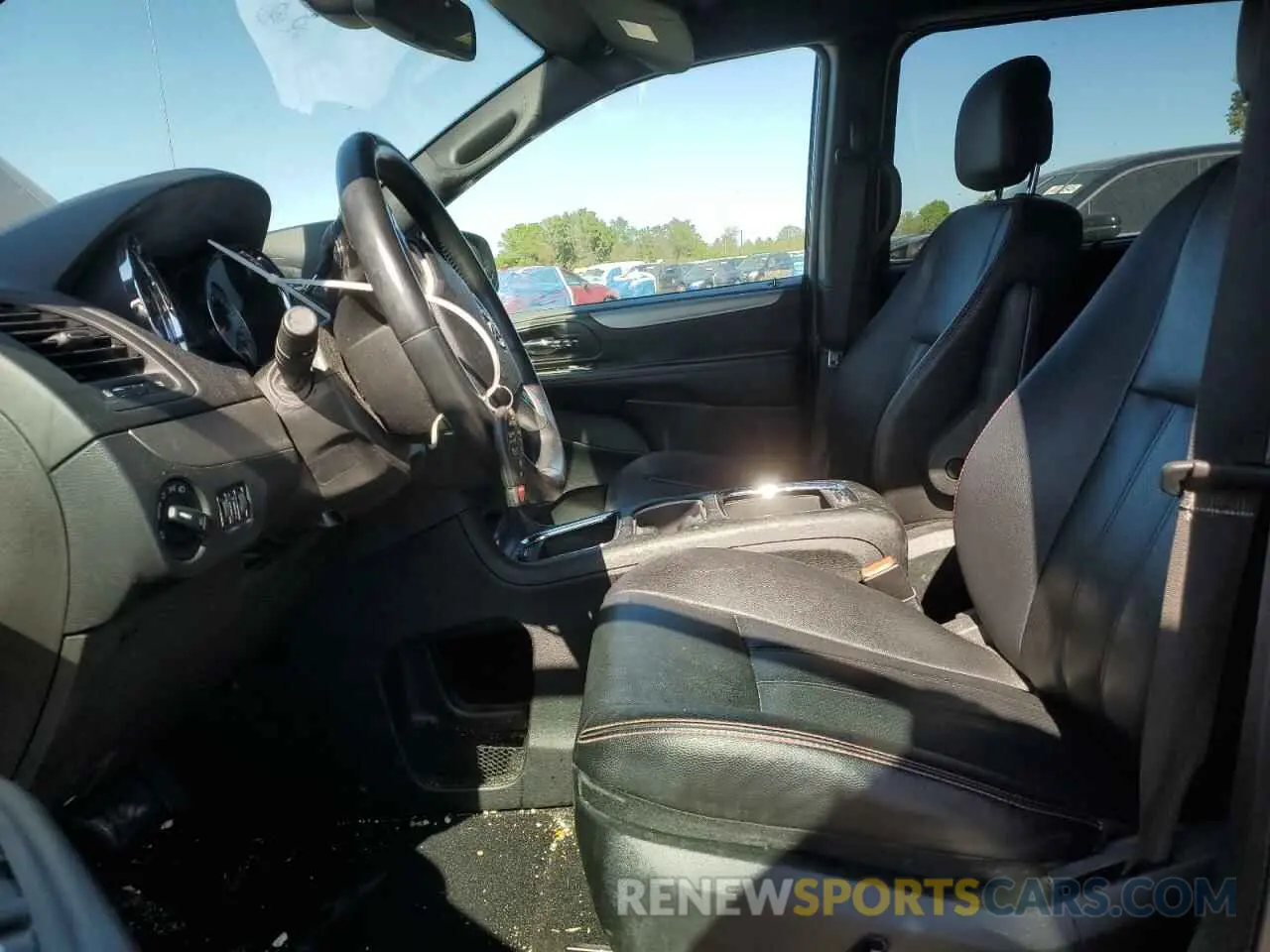 7 Photograph of a damaged car 2C4RDGEG1KR529332 DODGE CARAVAN 2019