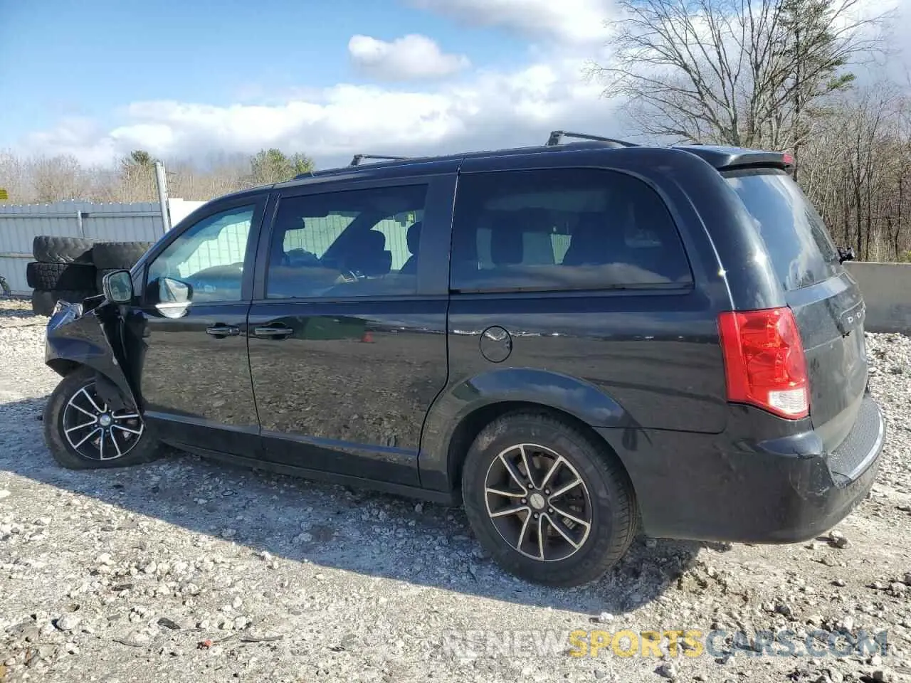2 Photograph of a damaged car 2C4RDGEG1KR632069 DODGE CARAVAN 2019