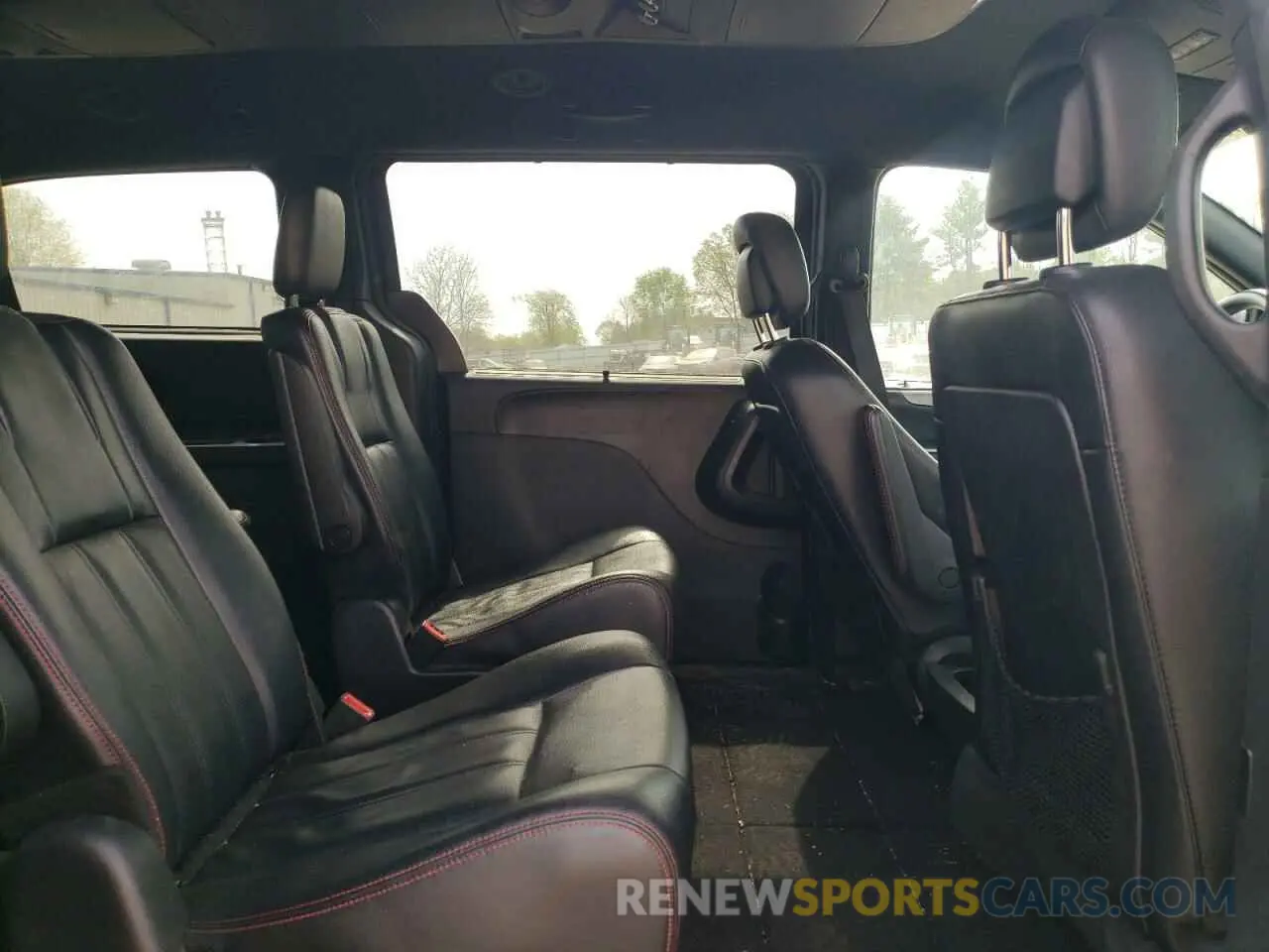 11 Photograph of a damaged car 2C4RDGEG1KR670787 DODGE CARAVAN 2019