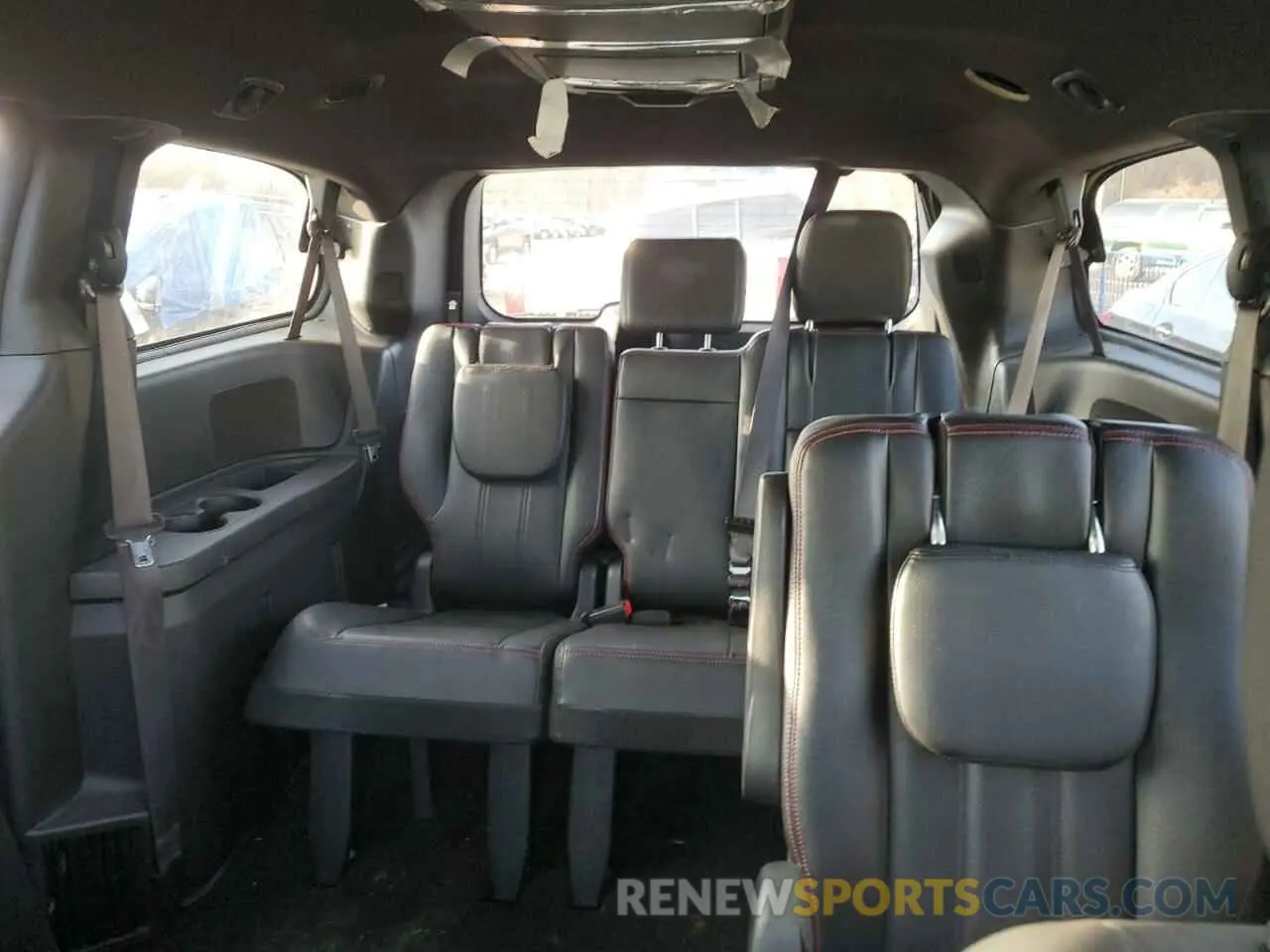 10 Photograph of a damaged car 2C4RDGEG1KR765009 DODGE CARAVAN 2019