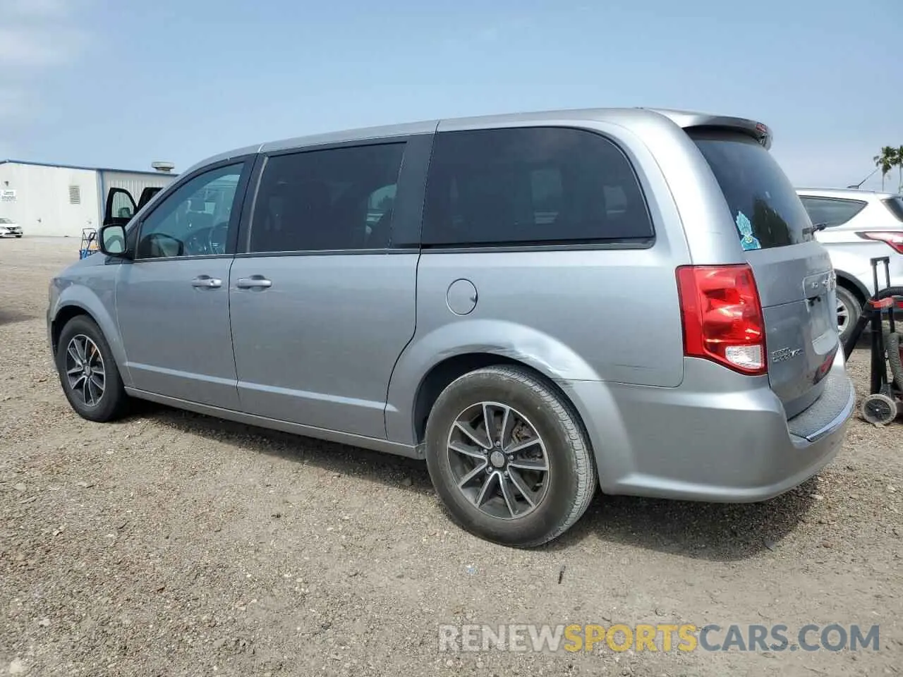 2 Photograph of a damaged car 2C4RDGEG2KR618018 DODGE CARAVAN 2019