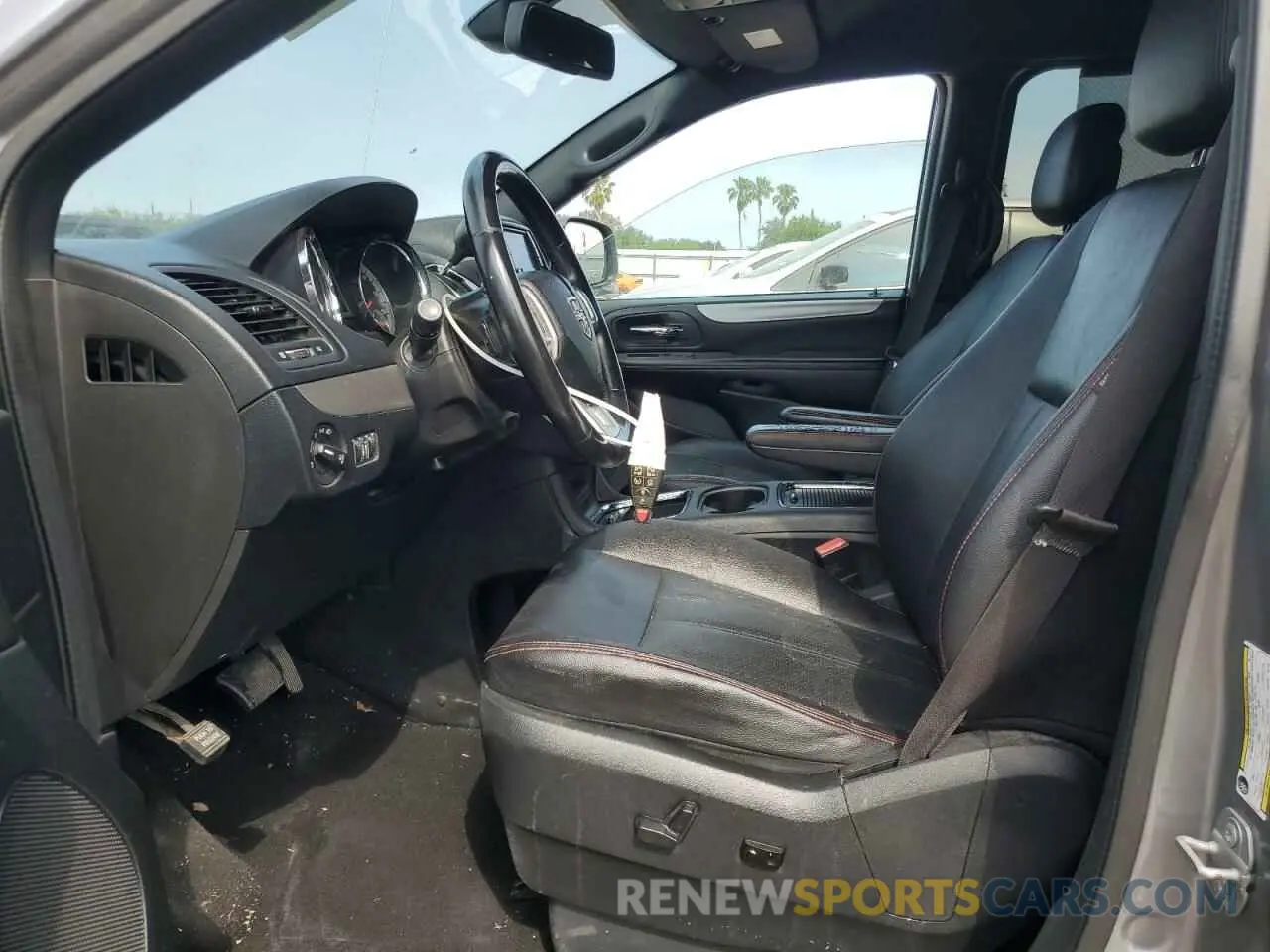 7 Photograph of a damaged car 2C4RDGEG2KR618018 DODGE CARAVAN 2019