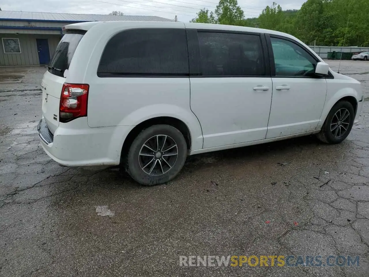 3 Photograph of a damaged car 2C4RDGEG3KR578452 DODGE CARAVAN 2019
