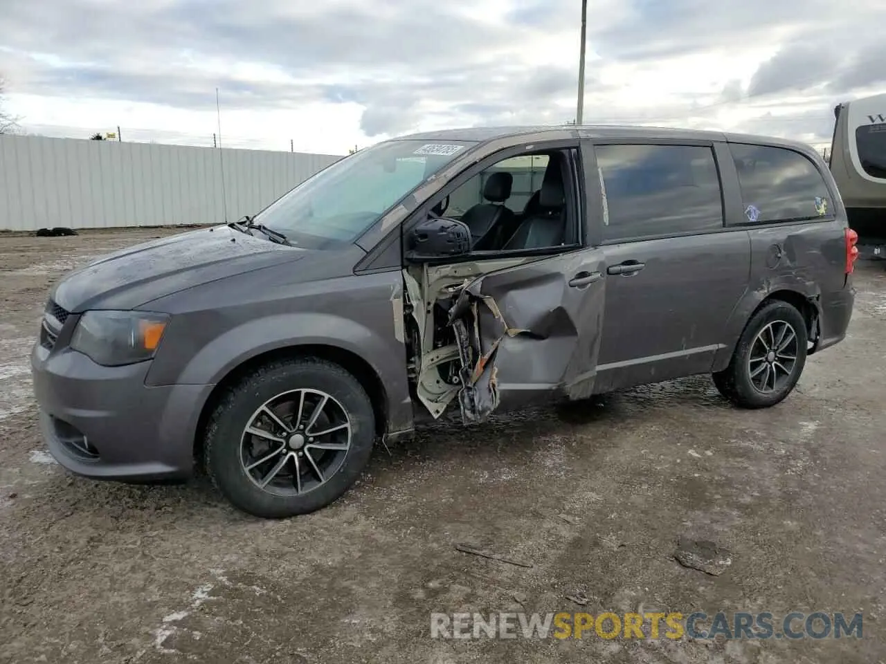 1 Photograph of a damaged car 2C4RDGEG3KR646622 DODGE CARAVAN 2019