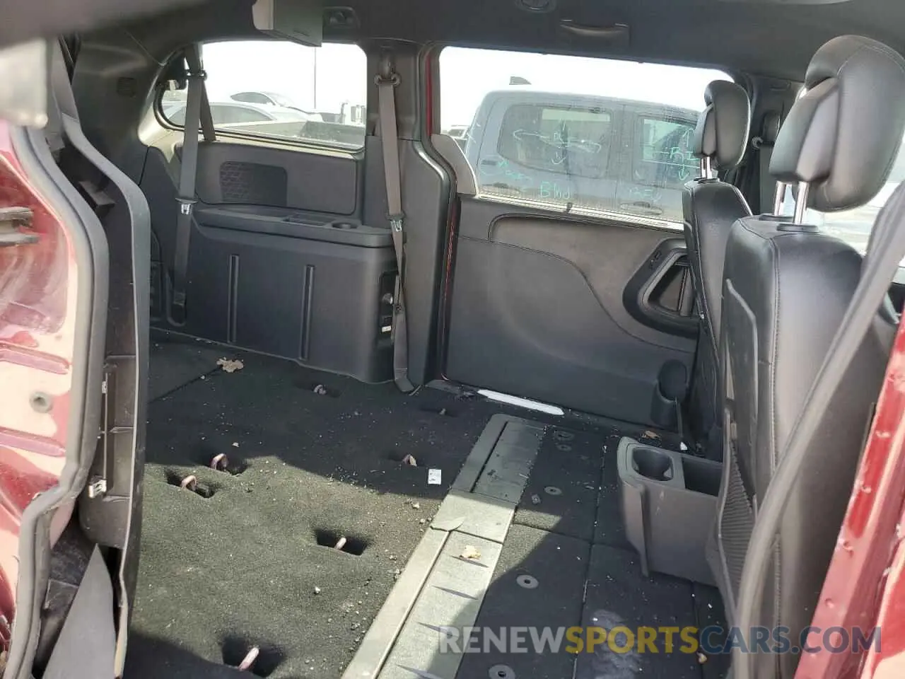 11 Photograph of a damaged car 2C4RDGEG4KR595776 DODGE CARAVAN 2019
