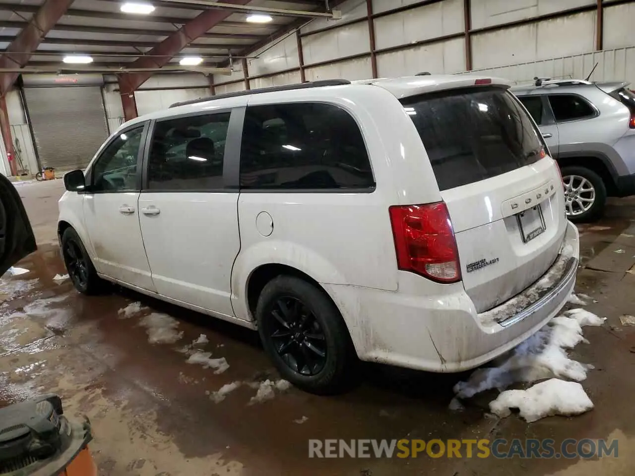 2 Photograph of a damaged car 2C4RDGEG5KR747449 DODGE CARAVAN 2019
