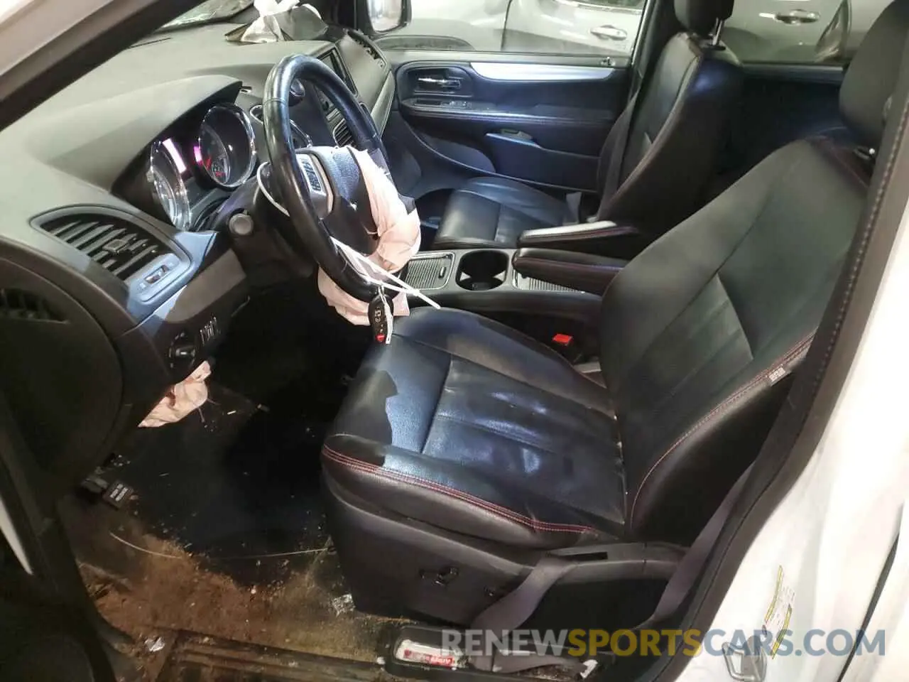 7 Photograph of a damaged car 2C4RDGEG5KR747449 DODGE CARAVAN 2019