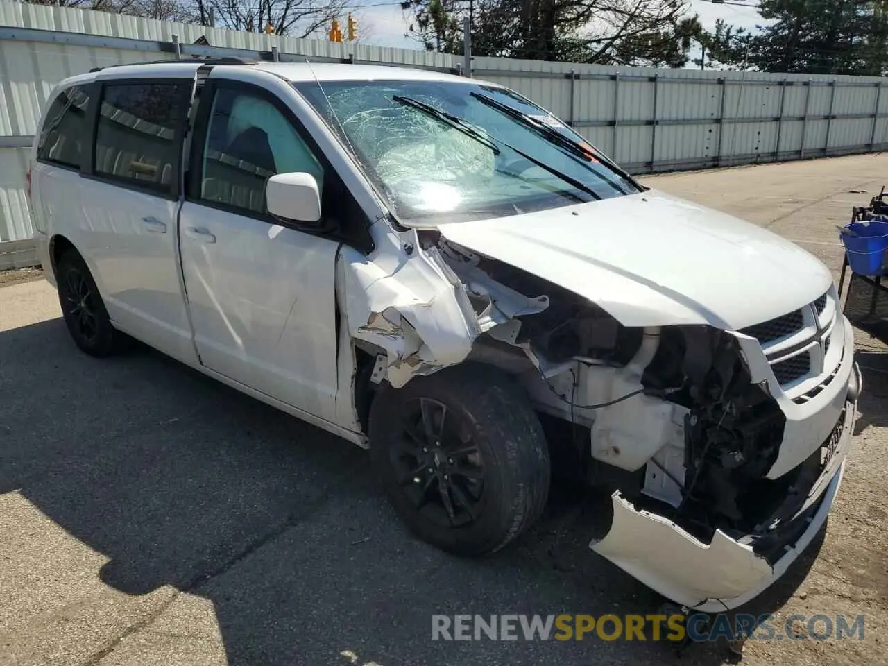 4 Photograph of a damaged car 2C4RDGEG5KR750061 DODGE CARAVAN 2019