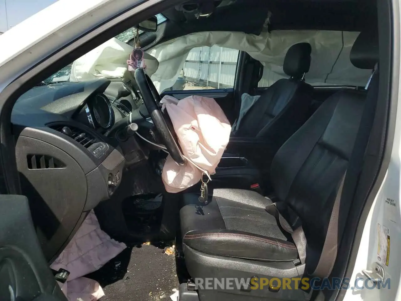 7 Photograph of a damaged car 2C4RDGEG5KR750061 DODGE CARAVAN 2019