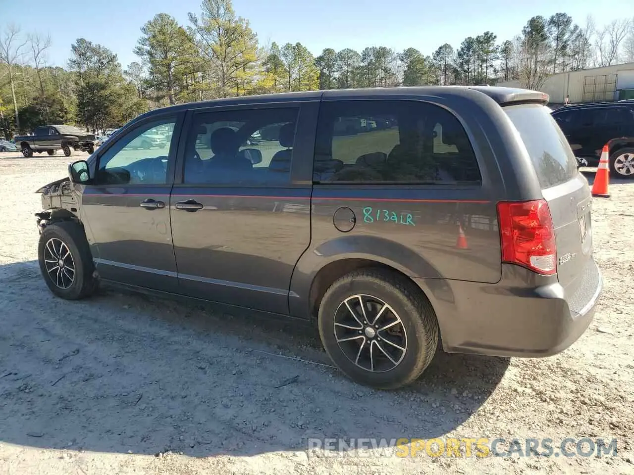 2 Photograph of a damaged car 2C4RDGEG6KR535708 DODGE CARAVAN 2019