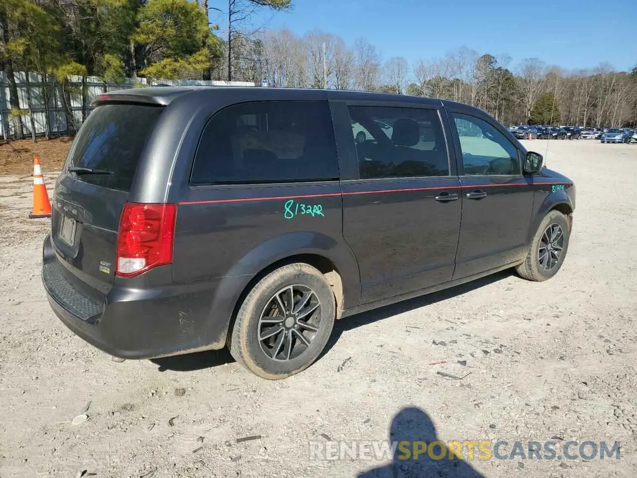 3 Photograph of a damaged car 2C4RDGEG6KR535708 DODGE CARAVAN 2019