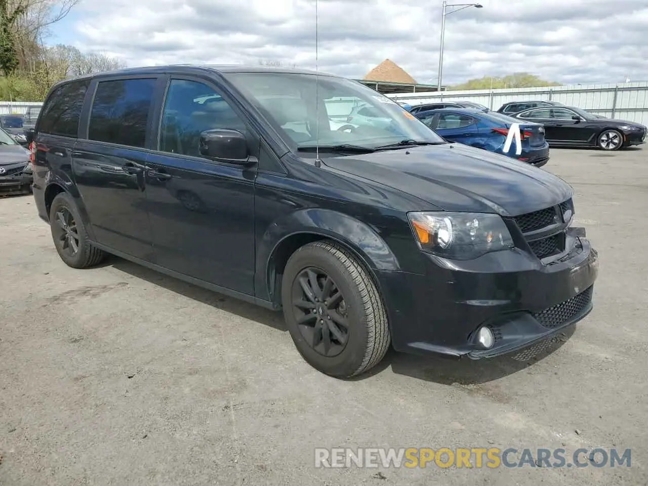 4 Photograph of a damaged car 2C4RDGEG6KR676035 DODGE CARAVAN 2019