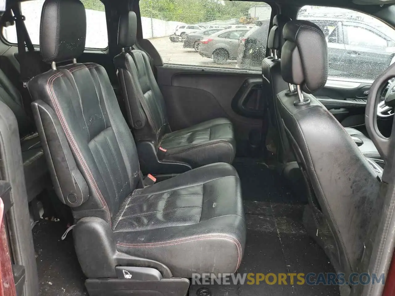 11 Photograph of a damaged car 2C4RDGEG7KR670230 DODGE CARAVAN 2019