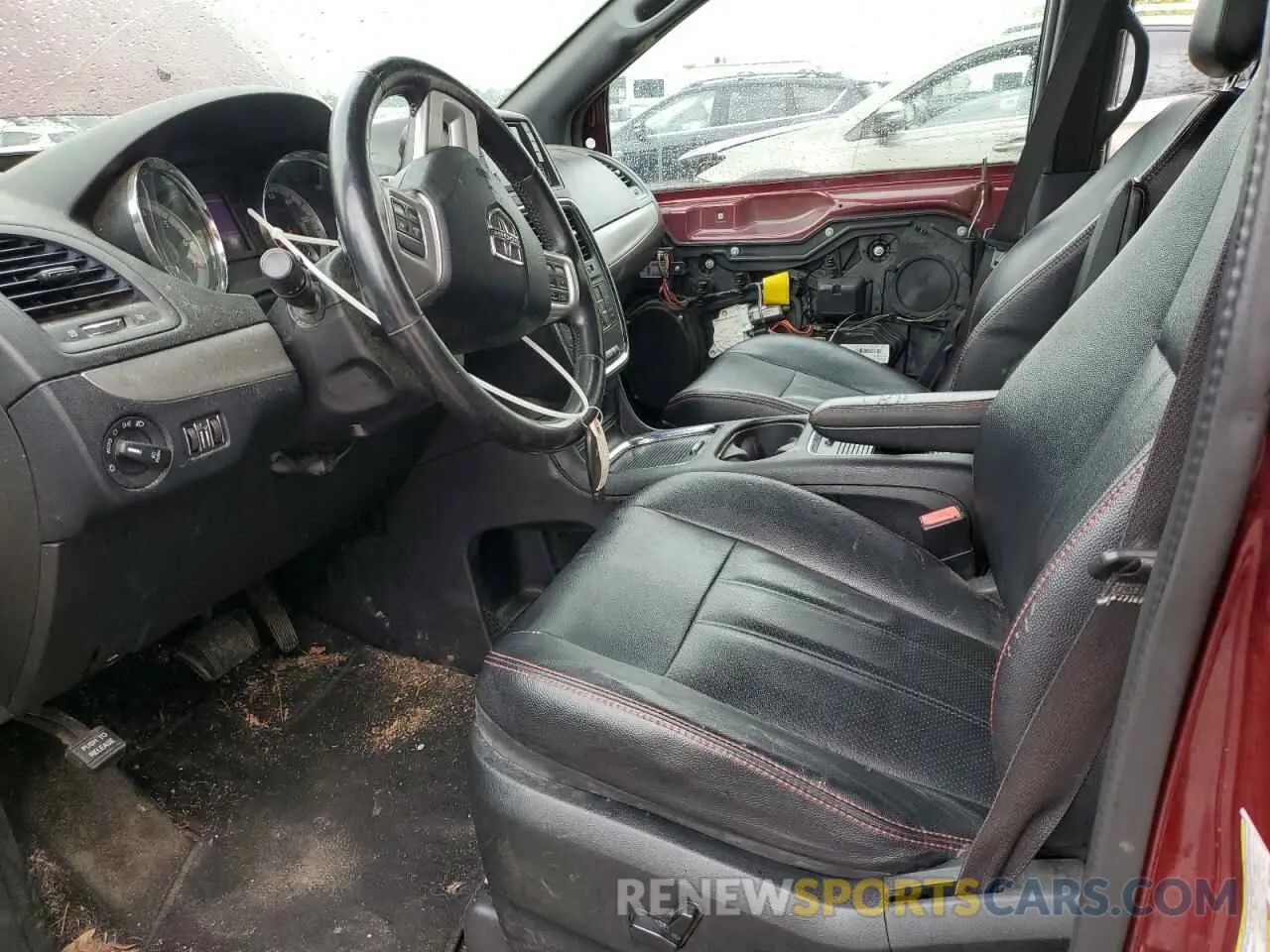 7 Photograph of a damaged car 2C4RDGEG7KR670230 DODGE CARAVAN 2019