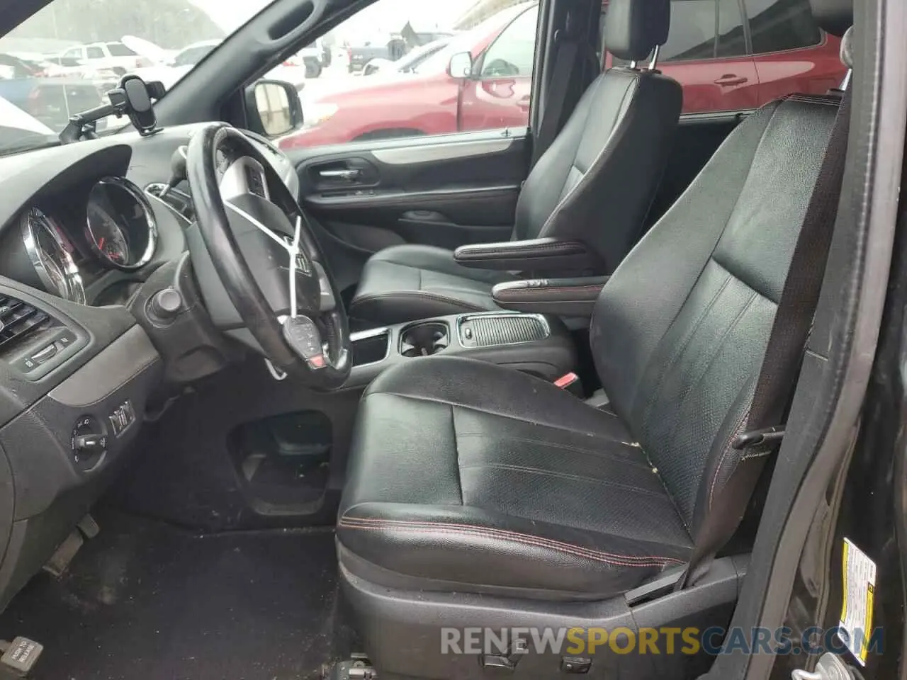 7 Photograph of a damaged car 2C4RDGEG7KR670793 DODGE CARAVAN 2019