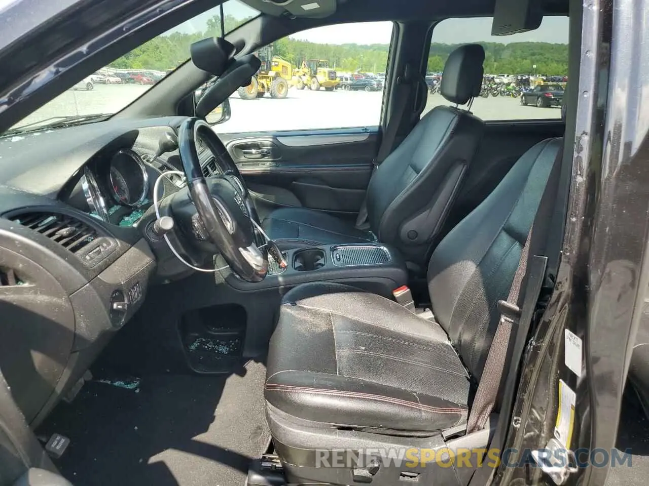 7 Photograph of a damaged car 2C4RDGEG7KR743564 DODGE CARAVAN 2019