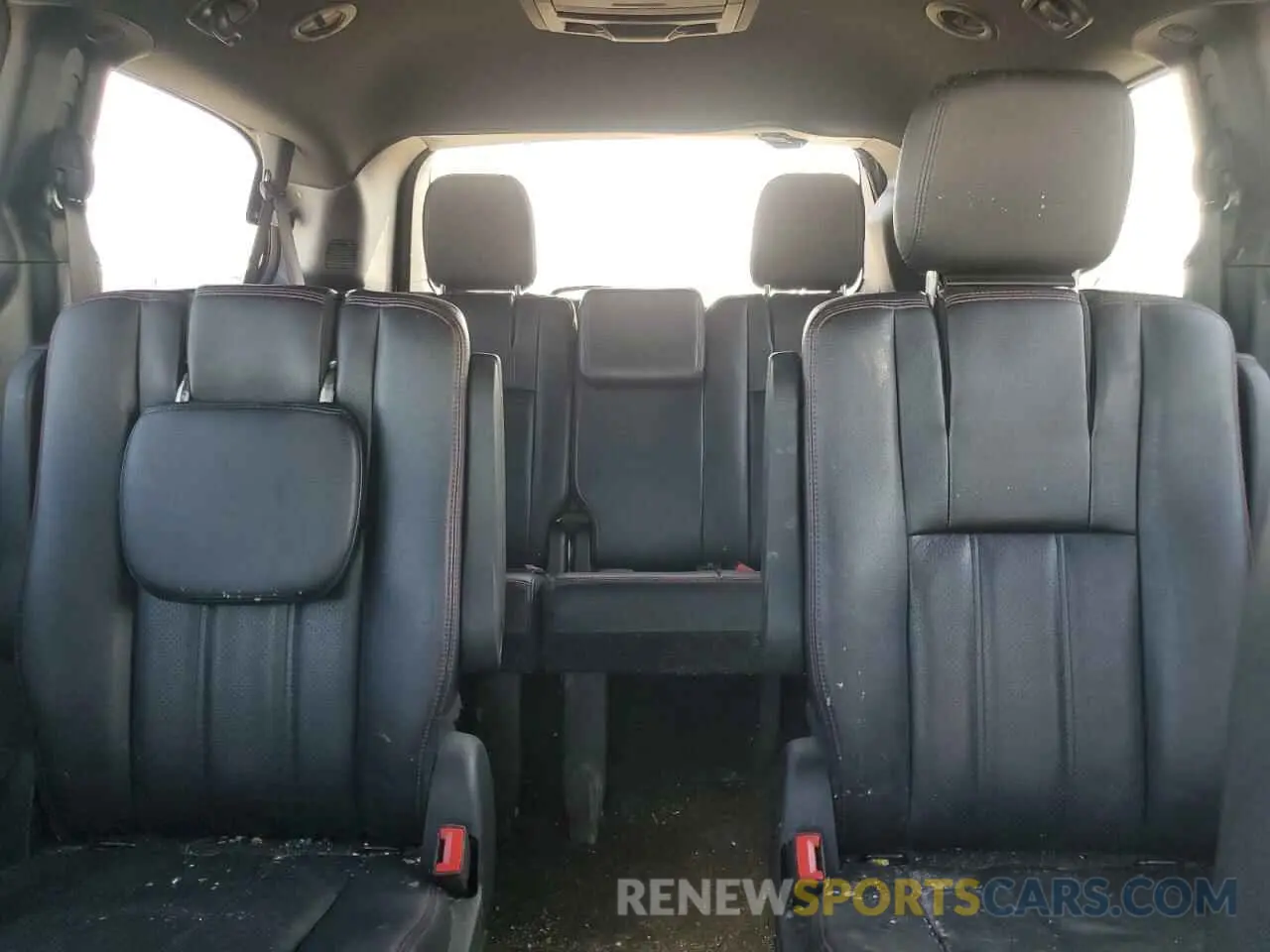 10 Photograph of a damaged car 2C4RDGEG8KR534351 DODGE CARAVAN 2019