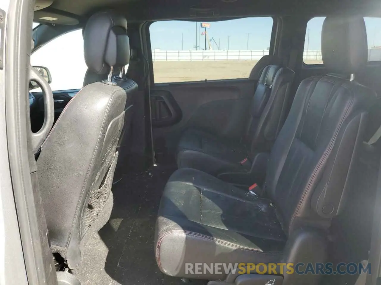 11 Photograph of a damaged car 2C4RDGEG8KR534351 DODGE CARAVAN 2019