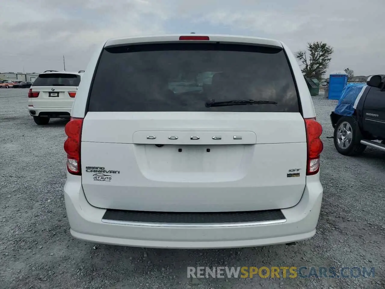 6 Photograph of a damaged car 2C4RDGEG8KR670818 DODGE CARAVAN 2019