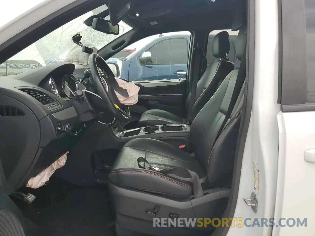 7 Photograph of a damaged car 2C4RDGEG8KR670818 DODGE CARAVAN 2019