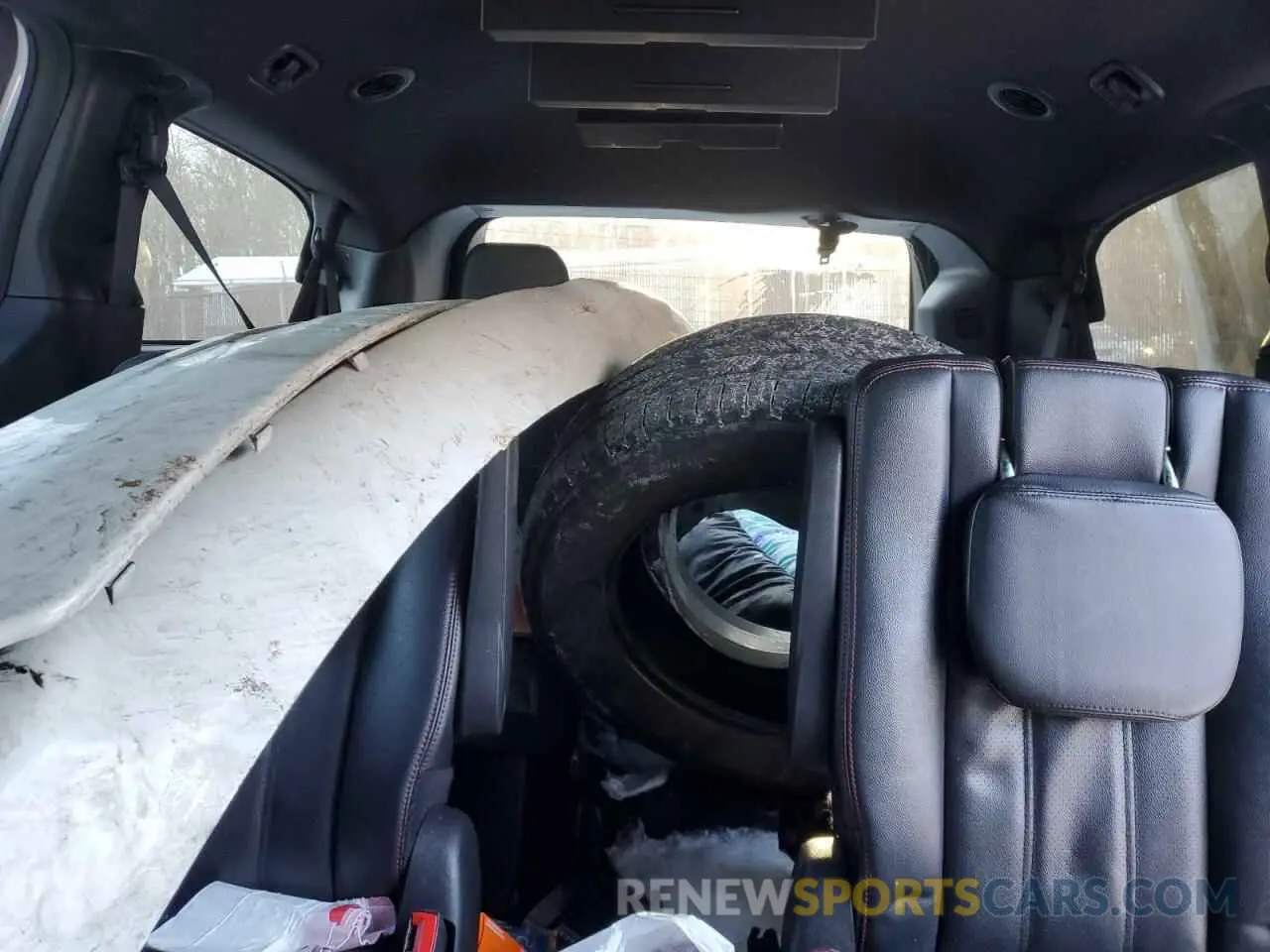 10 Photograph of a damaged car 2C4RDGEG9KR513606 DODGE CARAVAN 2019