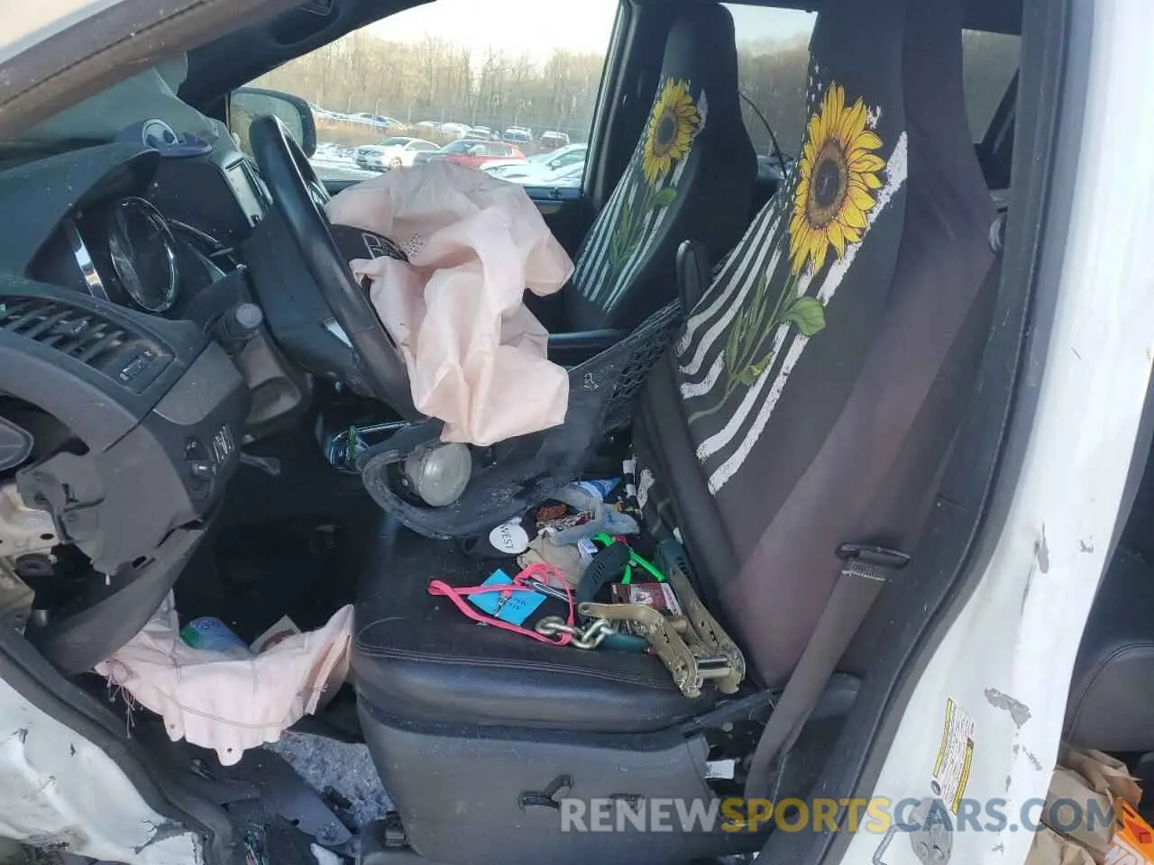 7 Photograph of a damaged car 2C4RDGEG9KR513606 DODGE CARAVAN 2019