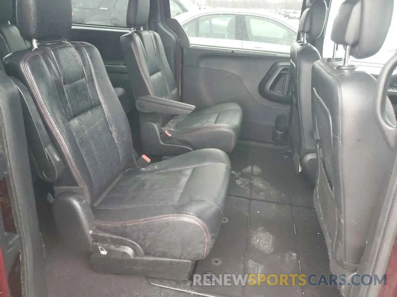11 Photograph of a damaged car 2C4RDGEG9KR529594 DODGE CARAVAN 2019