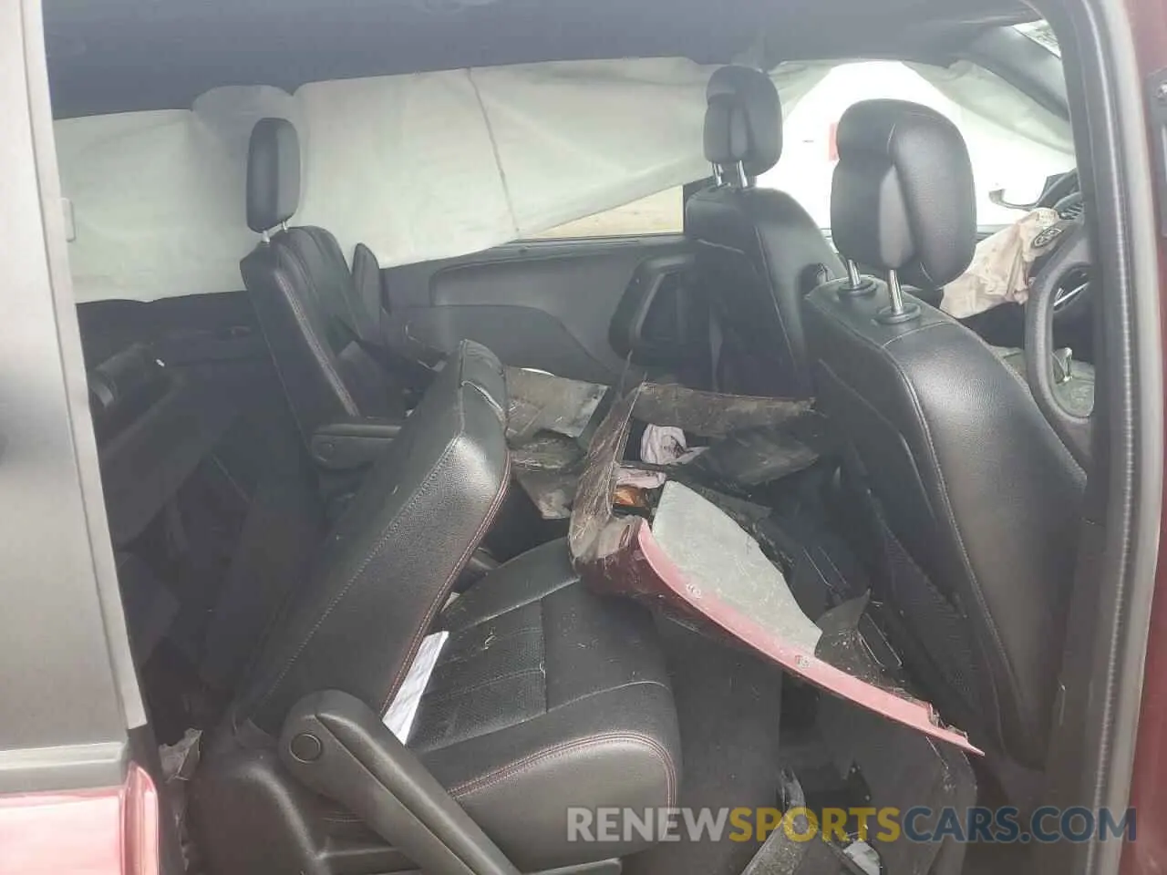 11 Photograph of a damaged car 2C4RDGEG9KR535606 DODGE CARAVAN 2019