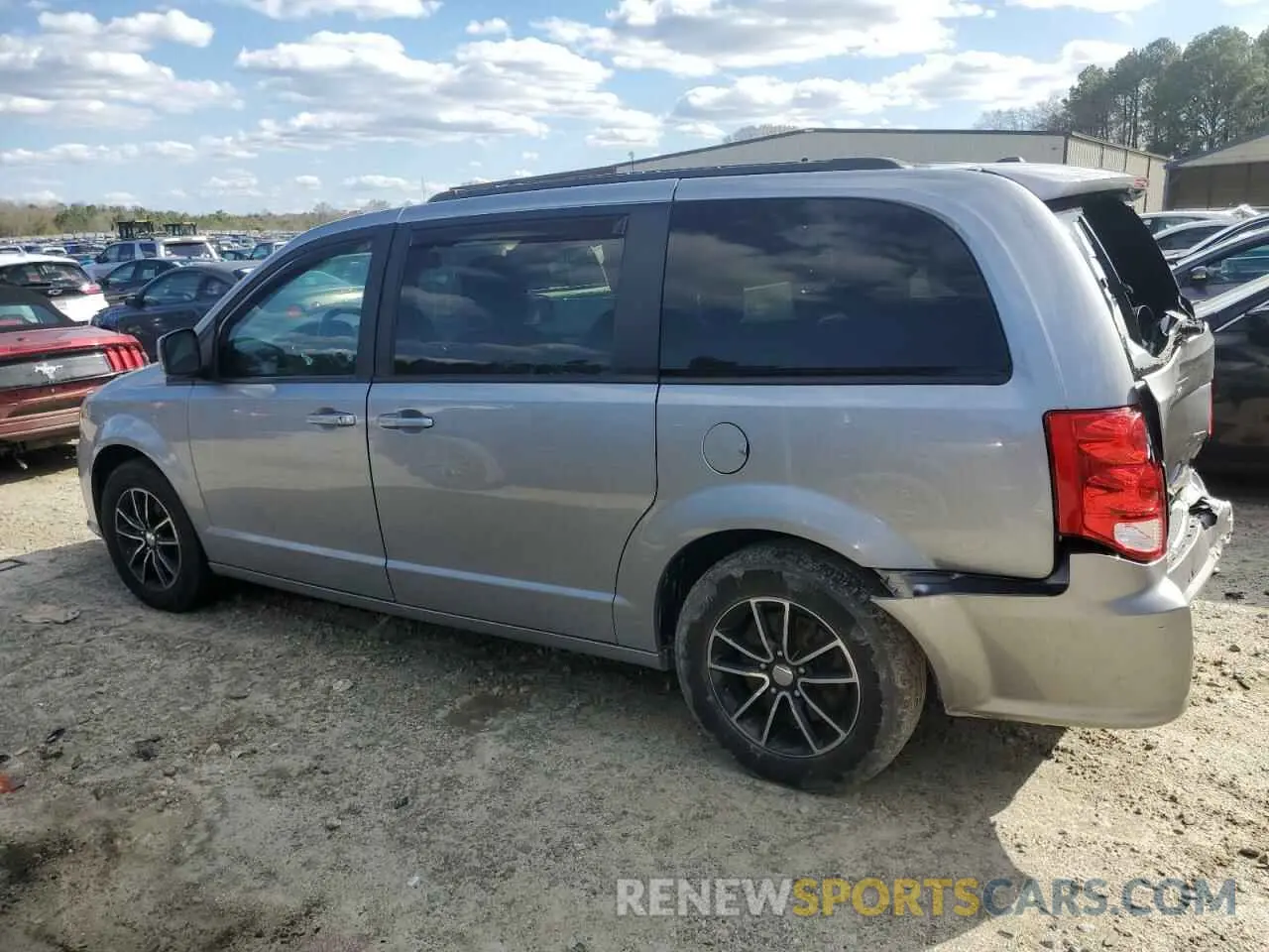 2 Photograph of a damaged car 2C4RDGEG9KR611597 DODGE CARAVAN 2019