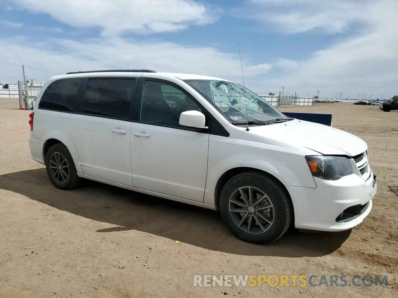4 Photograph of a damaged car 2C4RDGEG9KR622065 DODGE CARAVAN 2019