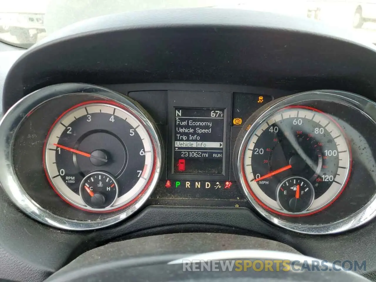 9 Photograph of a damaged car 2C4RDGEG9KR635379 DODGE CARAVAN 2019