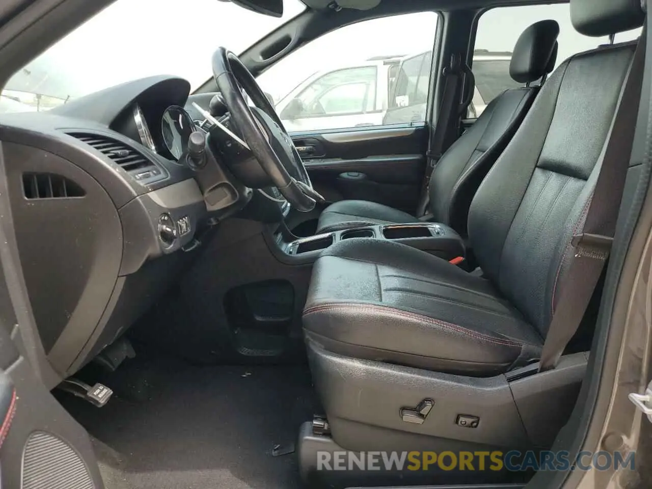 7 Photograph of a damaged car 2C4RDGEG9KR726085 DODGE CARAVAN 2019