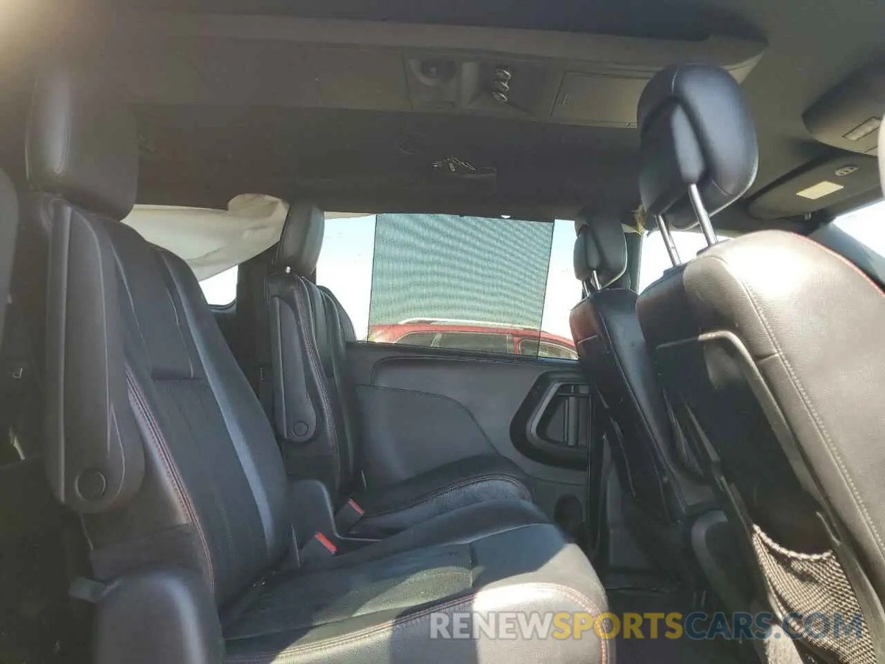 11 Photograph of a damaged car 2C4RDGEGXKR529619 DODGE CARAVAN 2019