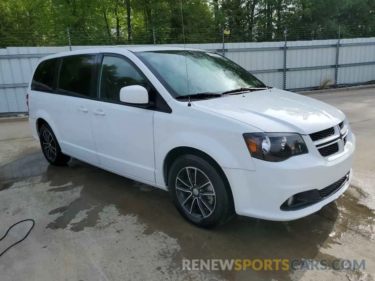 4 Photograph of a damaged car 2C4RDGEGXKR534383 DODGE CARAVAN 2019