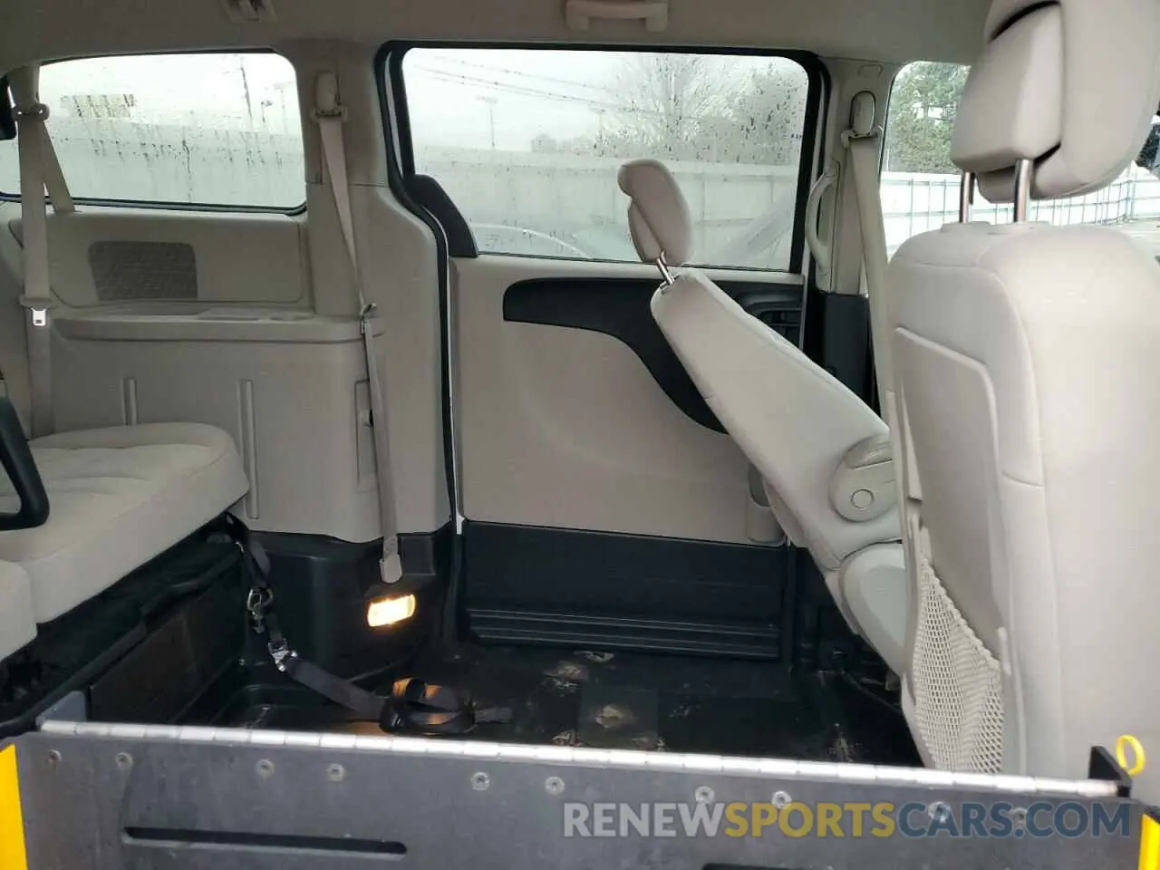 11 Фотография поврежденного автомобиля 2C7WDGBG0KR793832 DODGE CARAVAN 2019