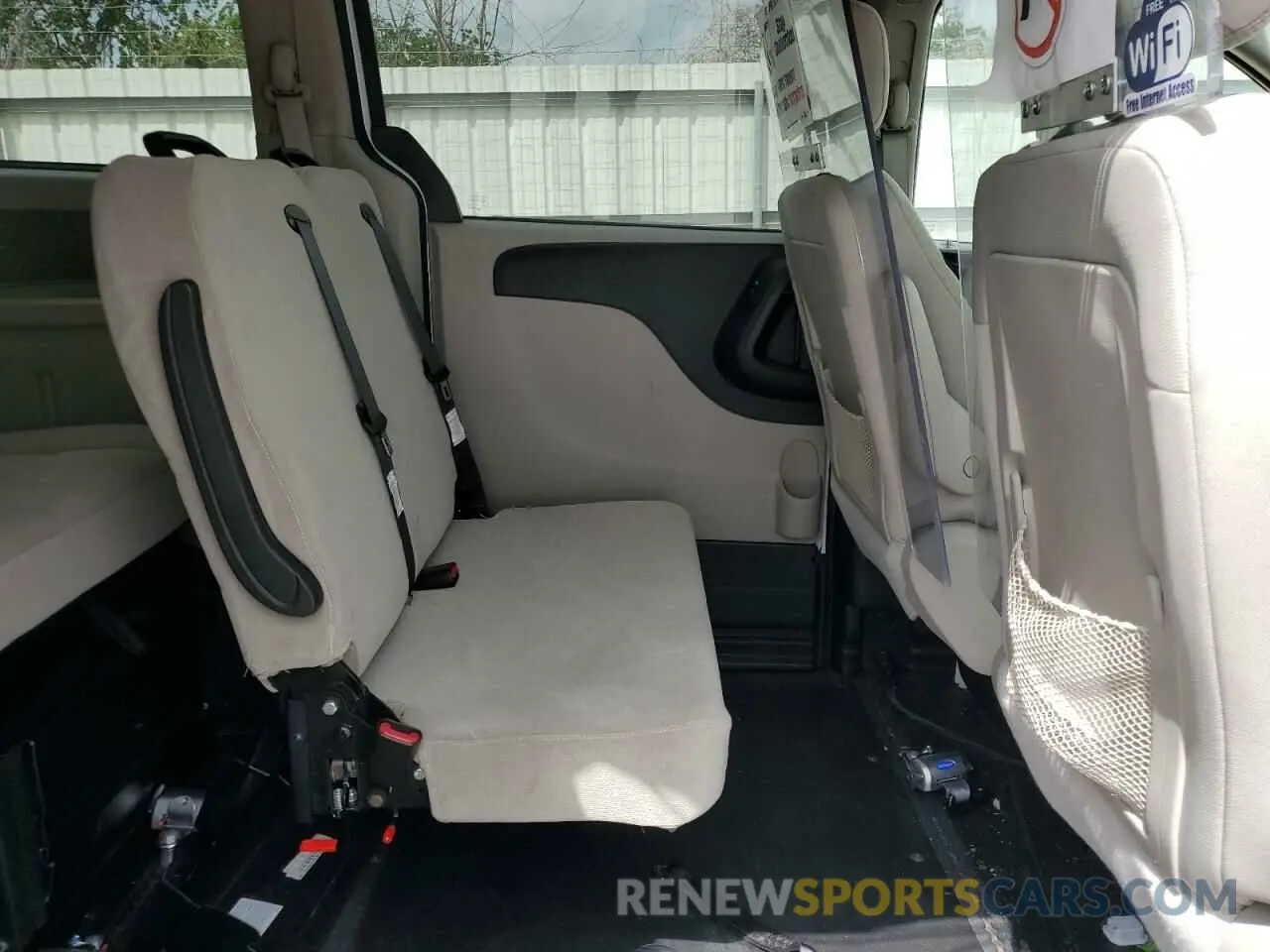 11 Фотография поврежденного автомобиля 2C7WDGBG6KR683769 DODGE CARAVAN 2019